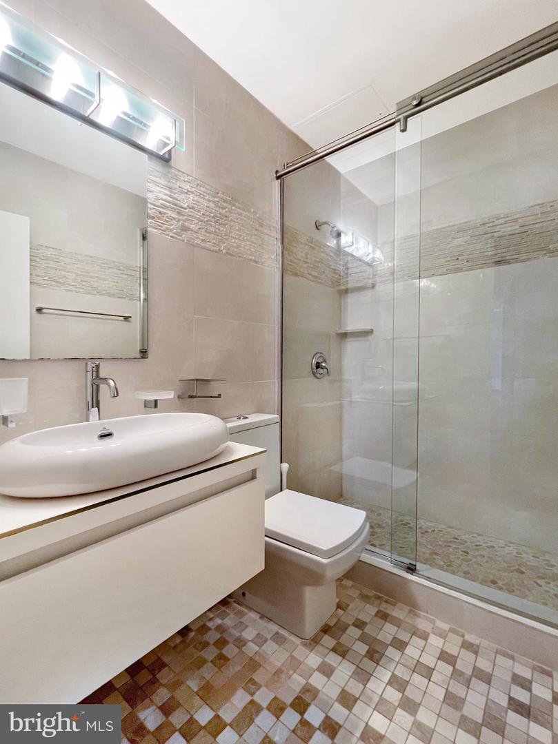 2475 VIRGINIA AVE NW #917, WASHINGTON, District Of Columbia 20037, 1 Bedroom Bedrooms, ,1 BathroomBathrooms,Residential,For sale,2475 VIRGINIA AVE NW #917,DCDC2212558 MLS # DCDC2212558