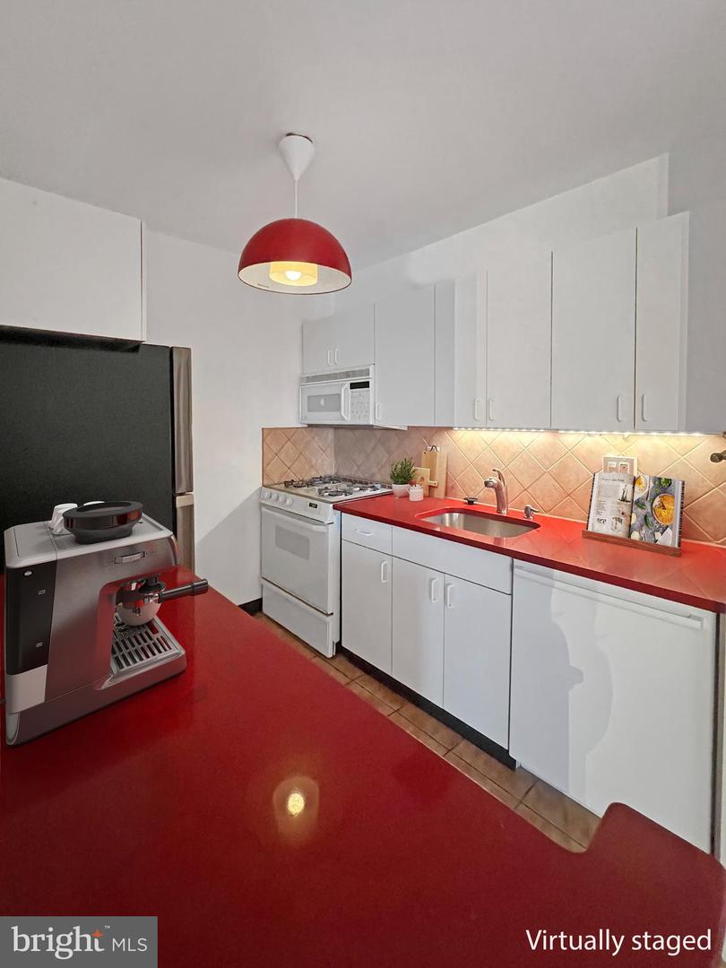 2475 VIRGINIA AVE NW #917, WASHINGTON, District Of Columbia 20037, 1 Bedroom Bedrooms, ,1 BathroomBathrooms,Residential,For sale,2475 VIRGINIA AVE NW #917,DCDC2212558 MLS # DCDC2212558