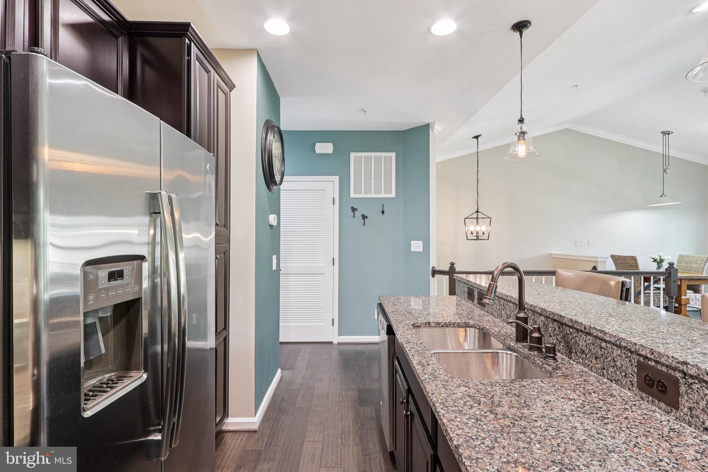 42127 PIEBALD SQ, ALDIE, Virginia 20105, 2 Bedrooms Bedrooms, 4 Rooms Rooms,2 BathroomsBathrooms,Residential,For sale,42127 PIEBALD SQ,VALO2103328 MLS # VALO2103328