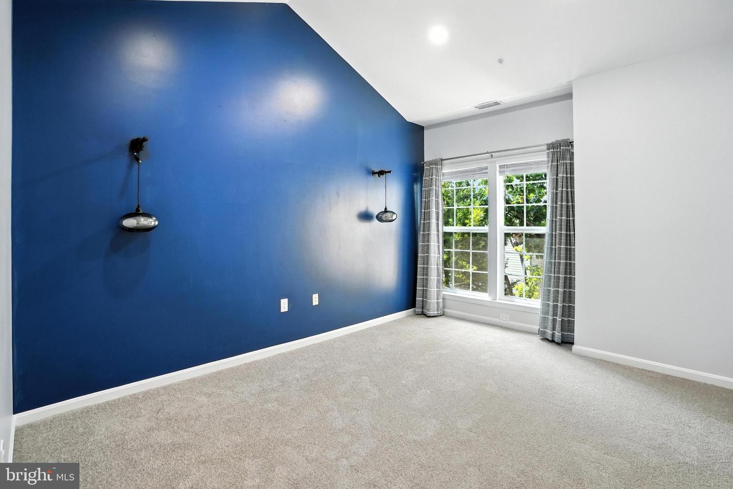 4138 FOUNTAINSIDE LN #A302, FAIRFAX, Virginia 22030, 3 Bedrooms Bedrooms, ,2 BathroomsBathrooms,Residential,For sale,4138 FOUNTAINSIDE LN #A302,VAFX2258158 MLS # VAFX2258158