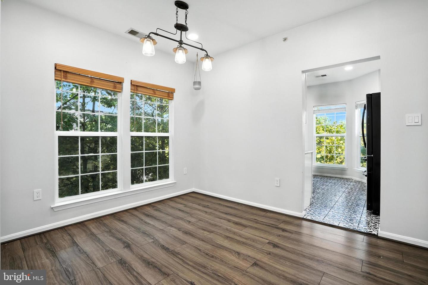 4138 FOUNTAINSIDE LN #A302, FAIRFAX, Virginia 22030, 3 Bedrooms Bedrooms, ,2 BathroomsBathrooms,Residential,For sale,4138 FOUNTAINSIDE LN #A302,VAFX2258158 MLS # VAFX2258158