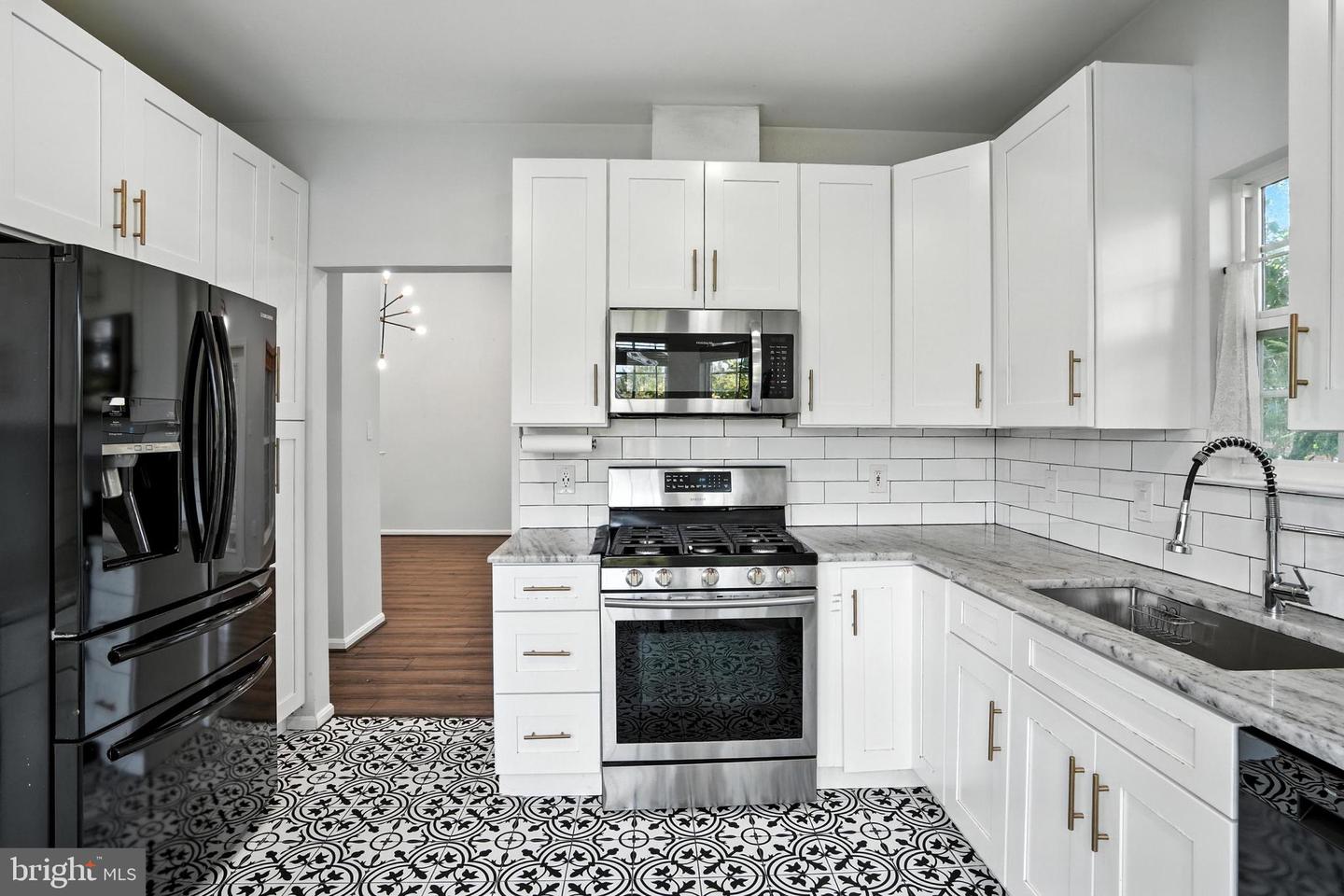 4138 FOUNTAINSIDE LN #A302, FAIRFAX, Virginia 22030, 3 Bedrooms Bedrooms, ,2 BathroomsBathrooms,Residential,For sale,4138 FOUNTAINSIDE LN #A302,VAFX2258158 MLS # VAFX2258158