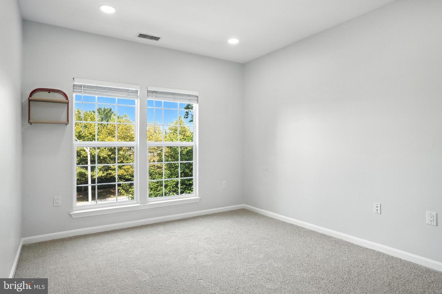 4138 FOUNTAINSIDE LN #A302, FAIRFAX, Virginia 22030, 3 Bedrooms Bedrooms, ,2 BathroomsBathrooms,Residential,For sale,4138 FOUNTAINSIDE LN #A302,VAFX2258158 MLS # VAFX2258158