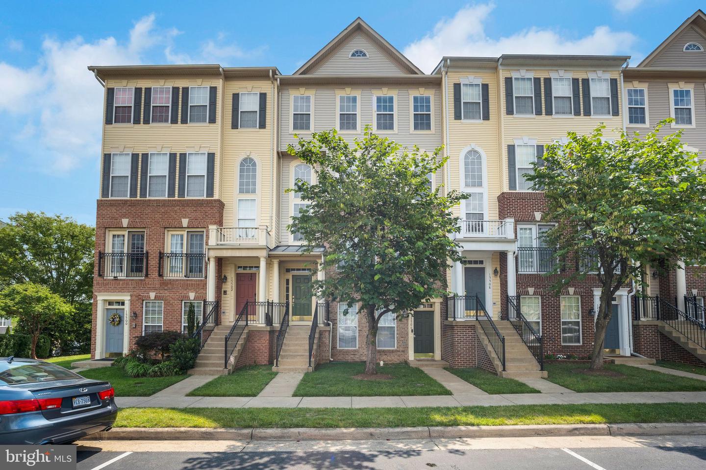 15504 JOHN DISKIN CIR #18, WOODBRIDGE, Virginia 22191, 3 Bedrooms Bedrooms, ,2 BathroomsBathrooms,Residential,For sale,15504 JOHN DISKIN CIR #18,VAPW2100238 MLS # VAPW2100238