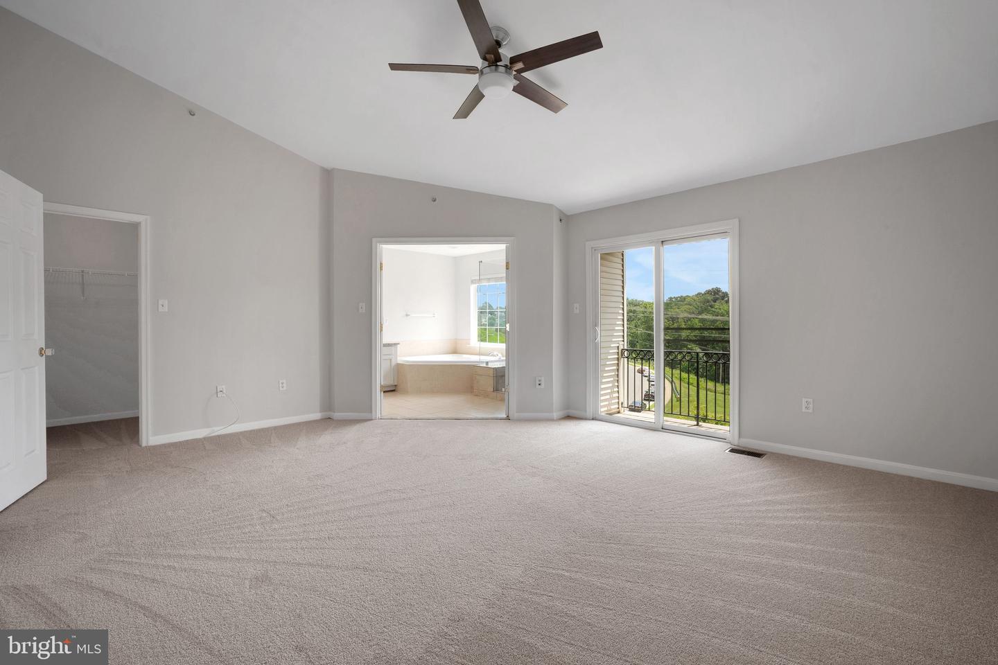 15504 JOHN DISKIN CIR #18, WOODBRIDGE, Virginia 22191, 3 Bedrooms Bedrooms, ,2 BathroomsBathrooms,Residential,For sale,15504 JOHN DISKIN CIR #18,VAPW2100238 MLS # VAPW2100238