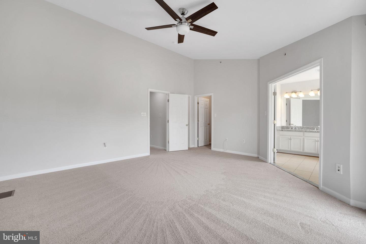 15504 JOHN DISKIN CIR #18, WOODBRIDGE, Virginia 22191, 3 Bedrooms Bedrooms, ,2 BathroomsBathrooms,Residential,For sale,15504 JOHN DISKIN CIR #18,VAPW2100238 MLS # VAPW2100238