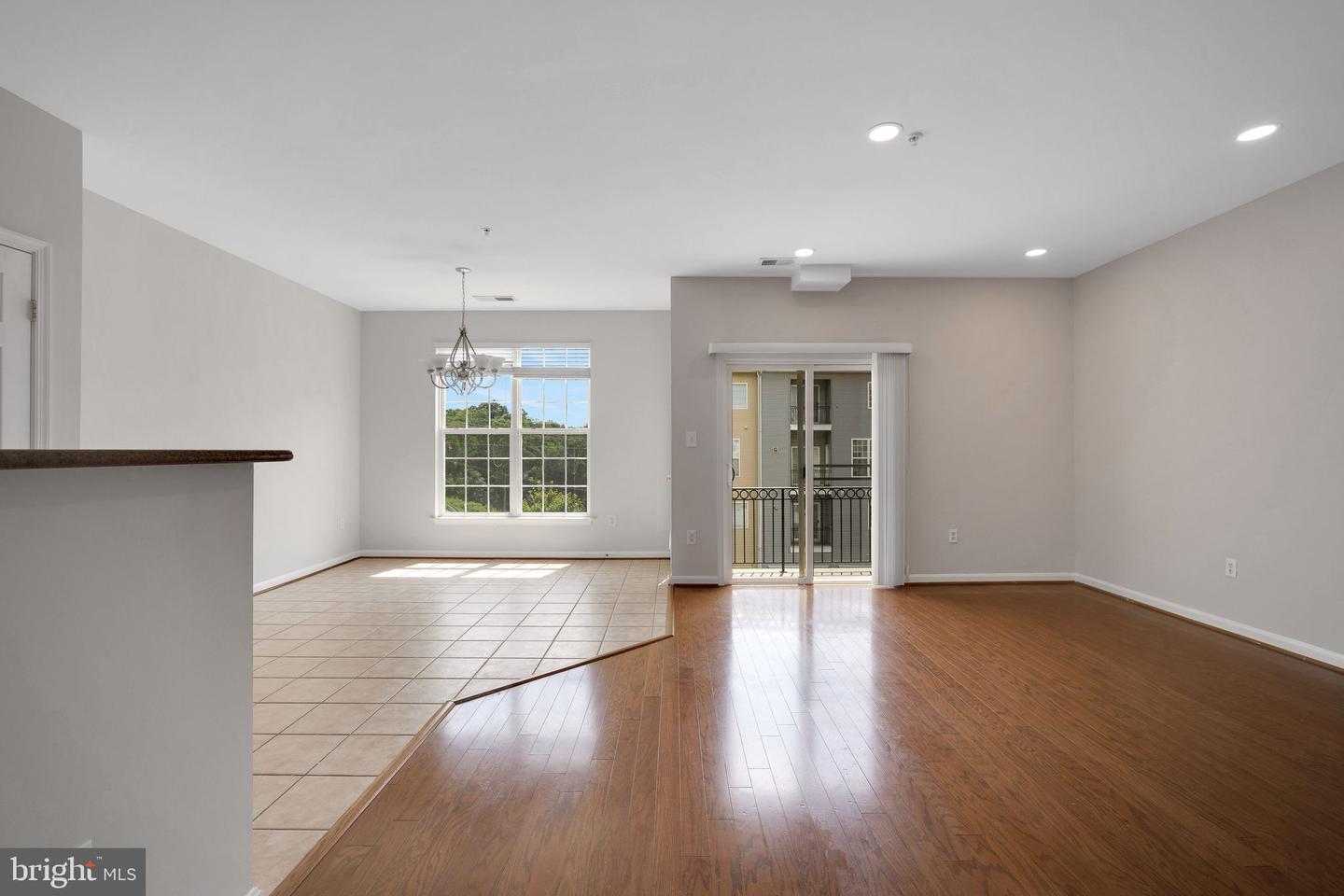 15504 JOHN DISKIN CIR #18, WOODBRIDGE, Virginia 22191, 3 Bedrooms Bedrooms, ,2 BathroomsBathrooms,Residential,For sale,15504 JOHN DISKIN CIR #18,VAPW2100238 MLS # VAPW2100238