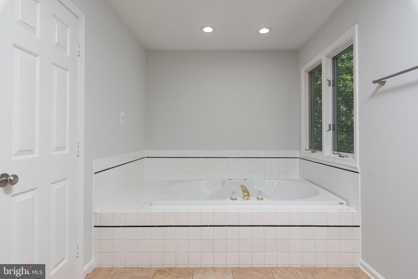 45 TALL OAKS CT, KESWICK, Virginia 22947, 3 Bedrooms Bedrooms, ,2 BathroomsBathrooms,Residential,For sale,45 TALL OAKS CT,VAFN2000484 MLS # VAFN2000484
