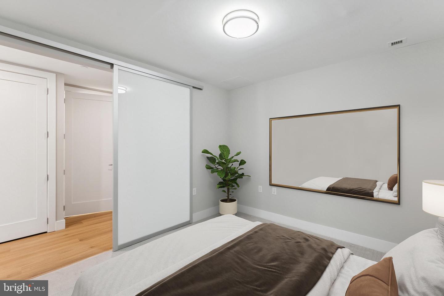 801 N FAIRFAX ST #310, ALEXANDRIA, Virginia 22314, 2 Bedrooms Bedrooms, 3 Rooms Rooms,2 BathroomsBathrooms,Residential,For sale,801 N FAIRFAX ST #310,VAAX2048040 MLS # VAAX2048040