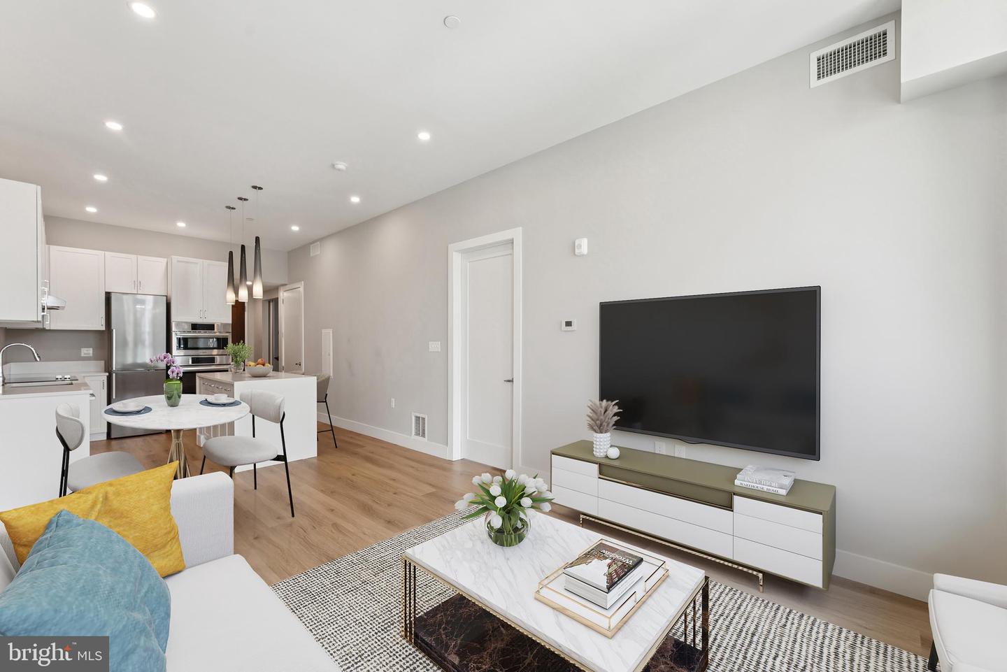 801 N FAIRFAX ST #310, ALEXANDRIA, Virginia 22314, 2 Bedrooms Bedrooms, 3 Rooms Rooms,2 BathroomsBathrooms,Residential,For sale,801 N FAIRFAX ST #310,VAAX2048040 MLS # VAAX2048040