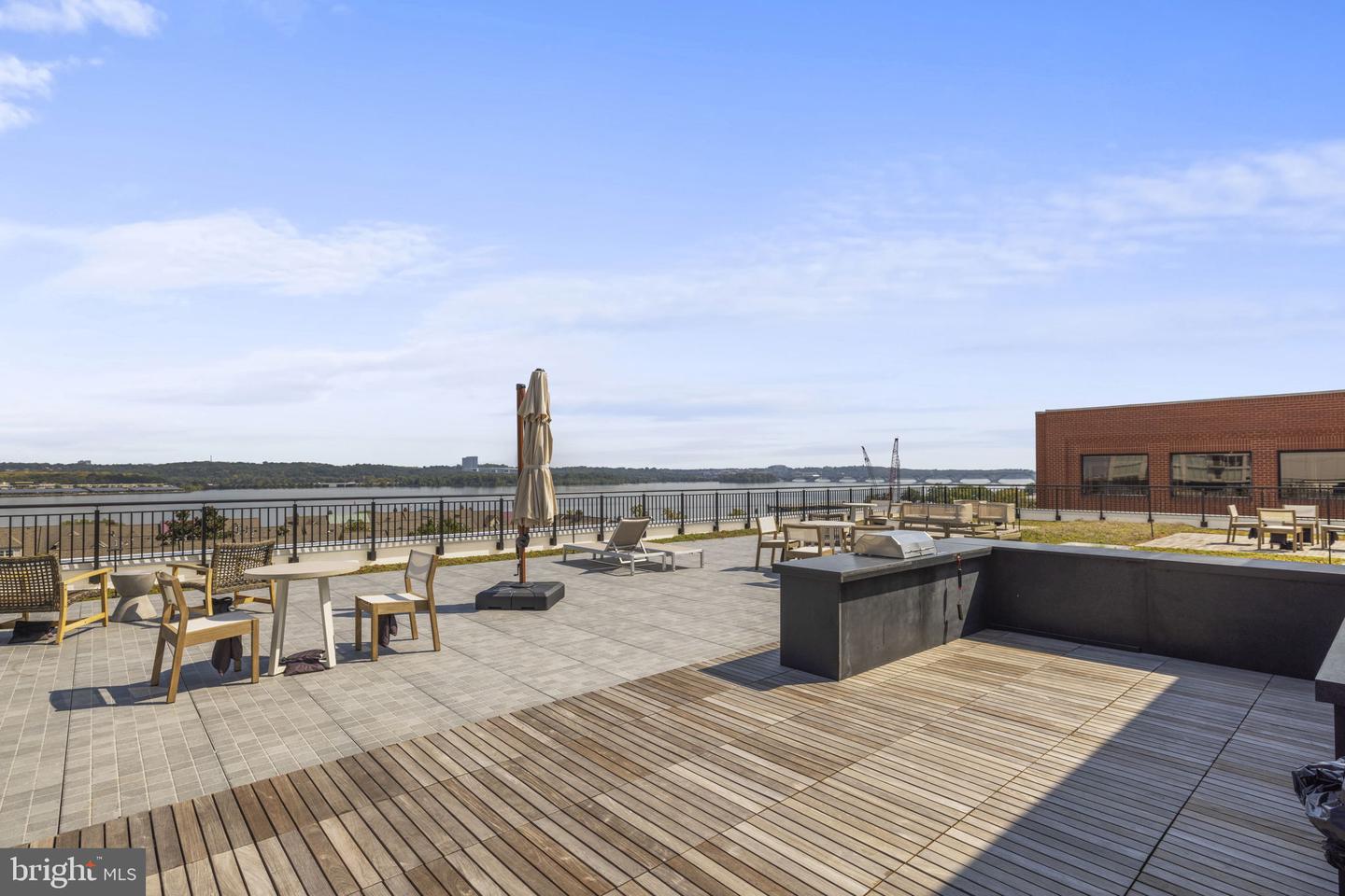 801 N FAIRFAX ST #310, ALEXANDRIA, Virginia 22314, 2 Bedrooms Bedrooms, 3 Rooms Rooms,2 BathroomsBathrooms,Residential,For sale,801 N FAIRFAX ST #310,VAAX2048040 MLS # VAAX2048040