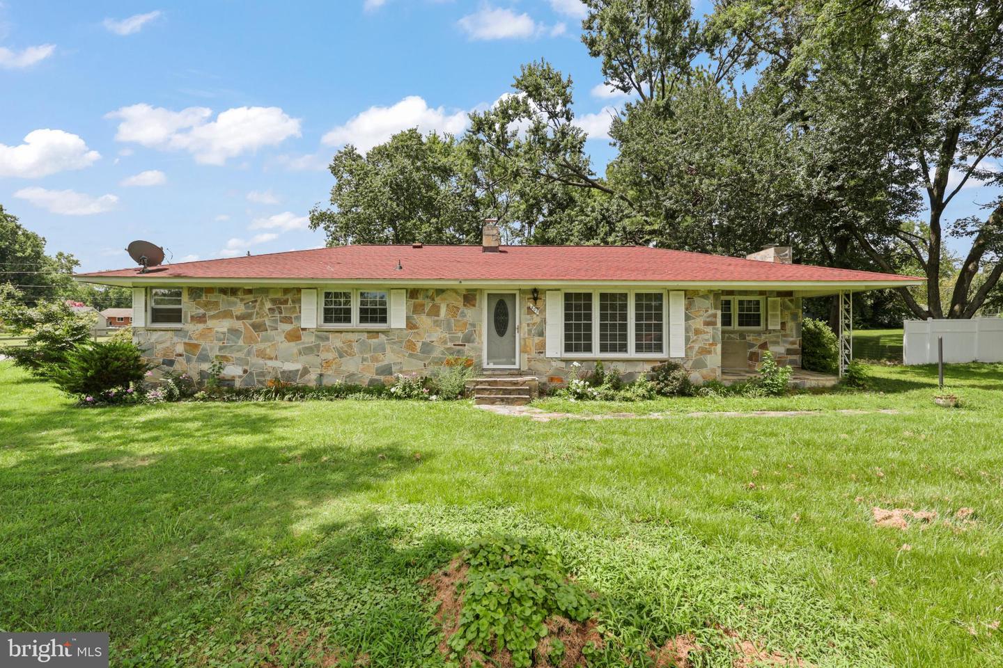 801 CULPEPER ST, FREDERICKSBURG, Virginia 22405, 3 Bedrooms Bedrooms, 5 Rooms Rooms,1 BathroomBathrooms,Residential,For sale,801 CULPEPER ST,VAST2041328 MLS # VAST2041328