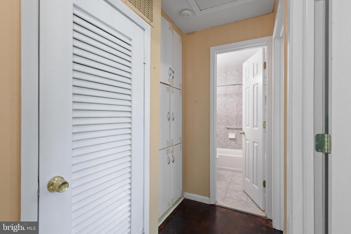 801 CULPEPER ST, FREDERICKSBURG, Virginia 22405, 3 Bedrooms Bedrooms, 5 Rooms Rooms,1 BathroomBathrooms,Residential,For sale,801 CULPEPER ST,VAST2041328 MLS # VAST2041328
