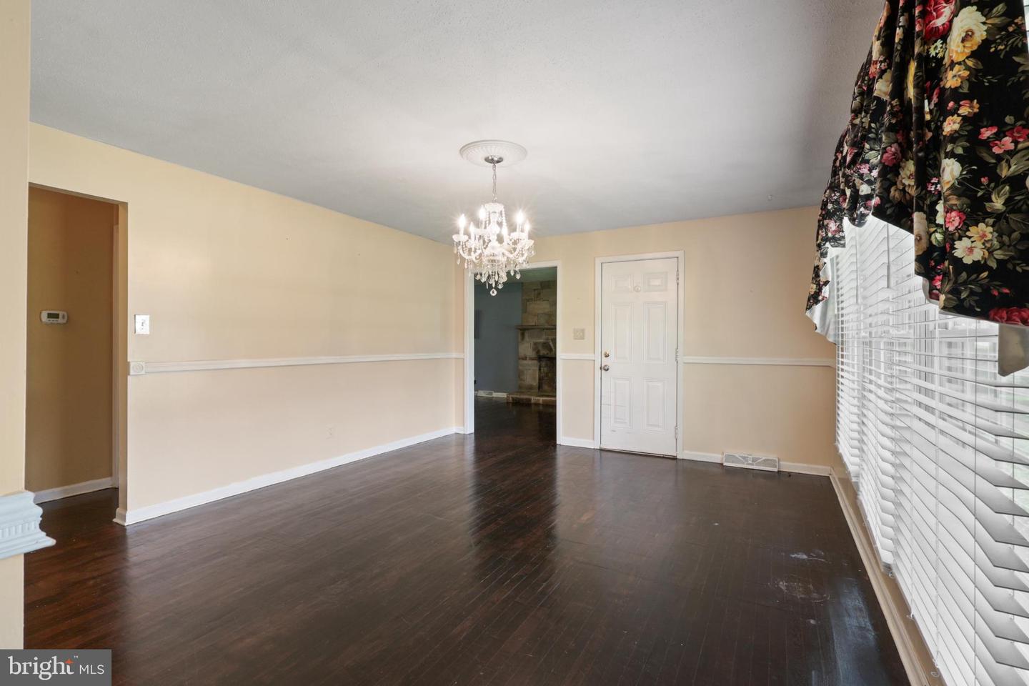 801 CULPEPER ST, FREDERICKSBURG, Virginia 22405, 3 Bedrooms Bedrooms, 5 Rooms Rooms,1 BathroomBathrooms,Residential,For sale,801 CULPEPER ST,VAST2041328 MLS # VAST2041328