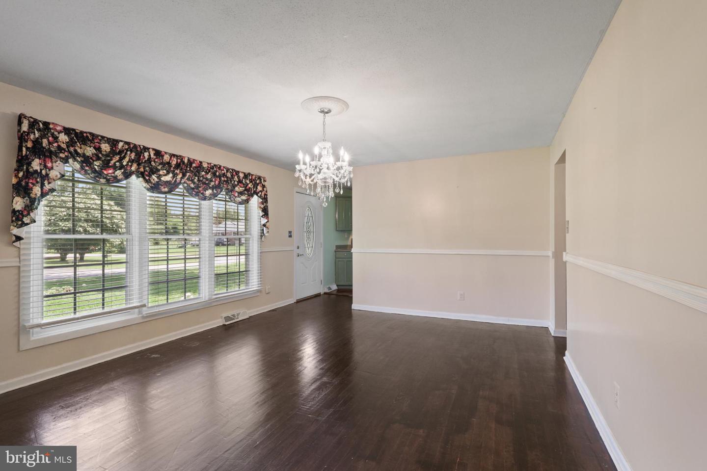 801 CULPEPER ST, FREDERICKSBURG, Virginia 22405, 3 Bedrooms Bedrooms, 5 Rooms Rooms,1 BathroomBathrooms,Residential,For sale,801 CULPEPER ST,VAST2041328 MLS # VAST2041328