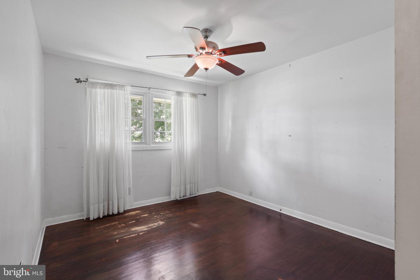 801 CULPEPER ST, FREDERICKSBURG, Virginia 22405, 3 Bedrooms Bedrooms, 5 Rooms Rooms,1 BathroomBathrooms,Residential,For sale,801 CULPEPER ST,VAST2041328 MLS # VAST2041328