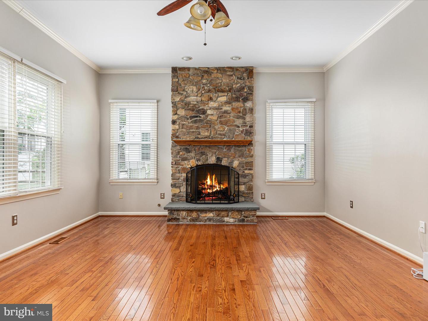 20607 WOODMERE CT, STERLING, Virginia 20165, 4 Bedrooms Bedrooms, 19 Rooms Rooms,3 BathroomsBathrooms,Residential,For sale,20607 WOODMERE CT,VALO2103368 MLS # VALO2103368