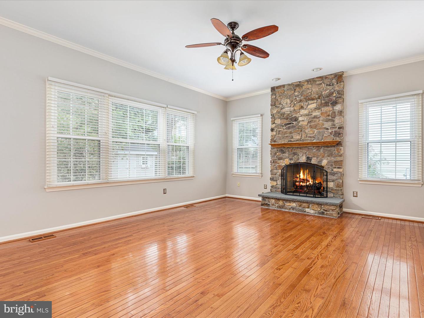 20607 WOODMERE CT, STERLING, Virginia 20165, 4 Bedrooms Bedrooms, 19 Rooms Rooms,3 BathroomsBathrooms,Residential,For sale,20607 WOODMERE CT,VALO2103368 MLS # VALO2103368