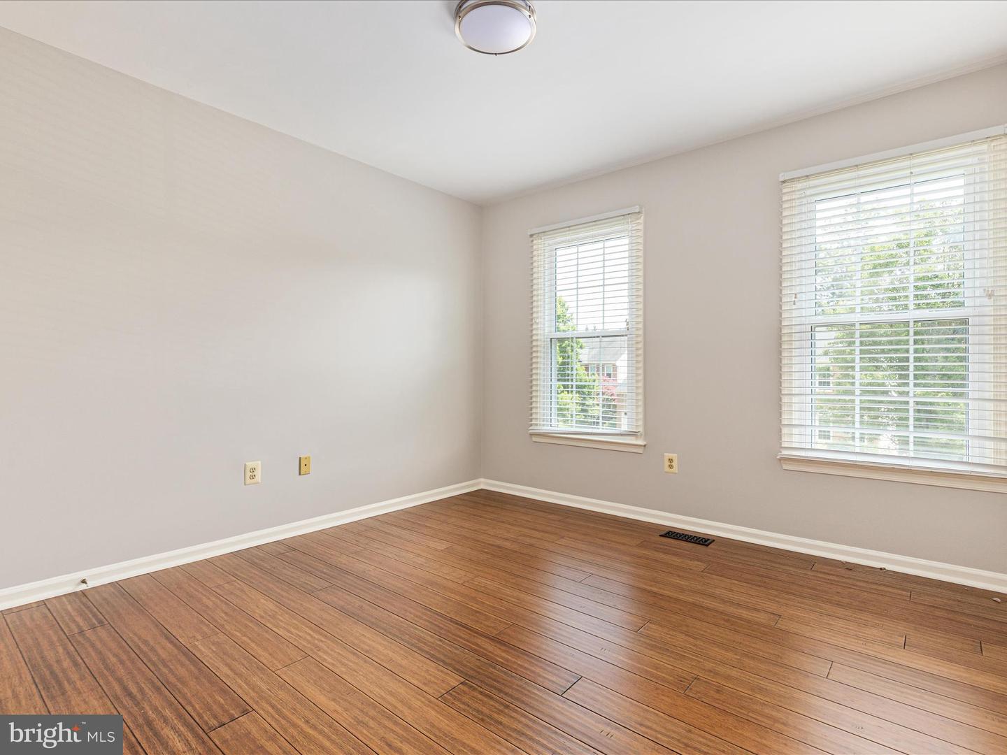 20607 WOODMERE CT, STERLING, Virginia 20165, 4 Bedrooms Bedrooms, 19 Rooms Rooms,3 BathroomsBathrooms,Residential,For sale,20607 WOODMERE CT,VALO2103368 MLS # VALO2103368