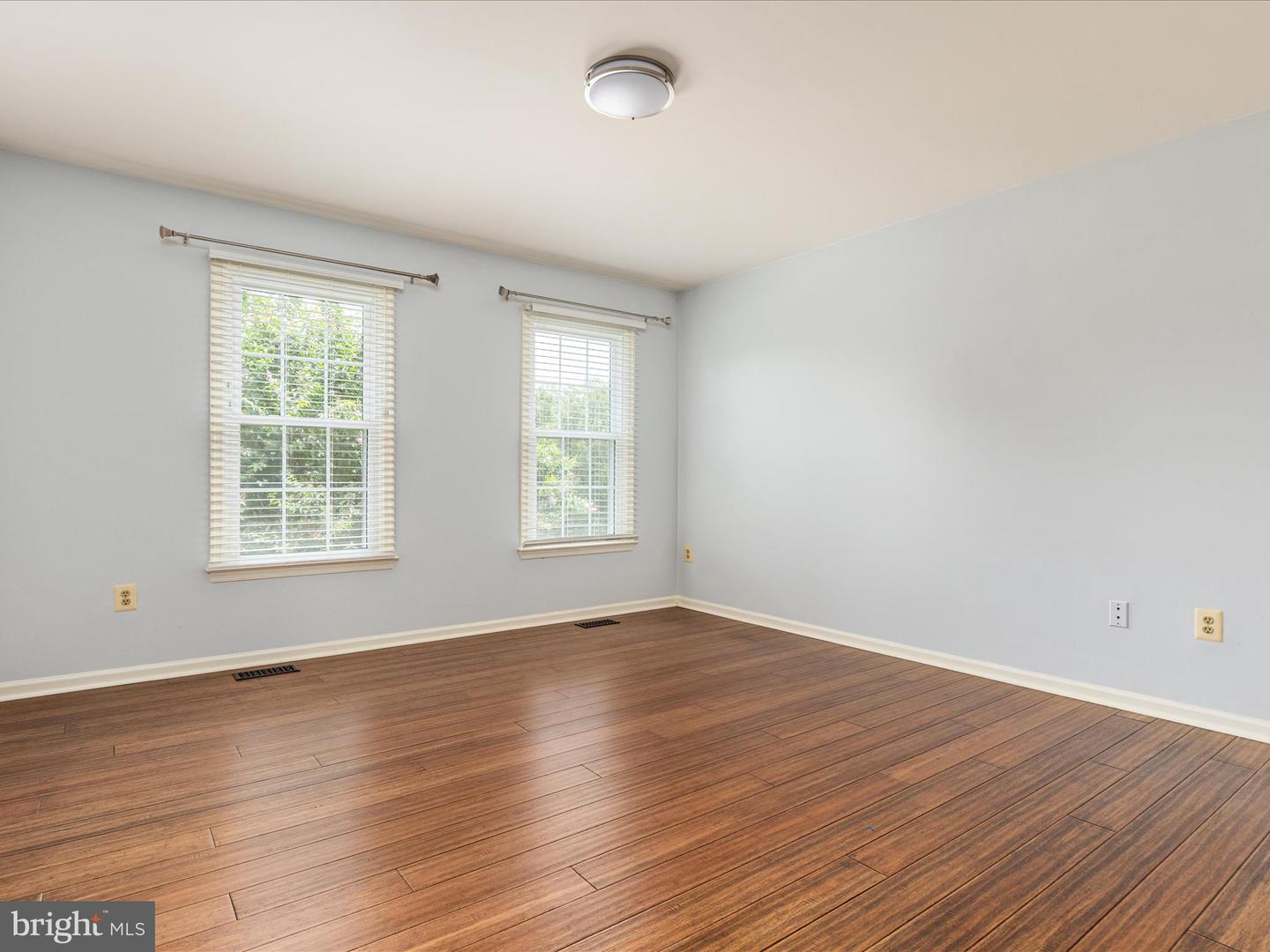 20607 WOODMERE CT, STERLING, Virginia 20165, 4 Bedrooms Bedrooms, 19 Rooms Rooms,3 BathroomsBathrooms,Residential,For sale,20607 WOODMERE CT,VALO2103368 MLS # VALO2103368