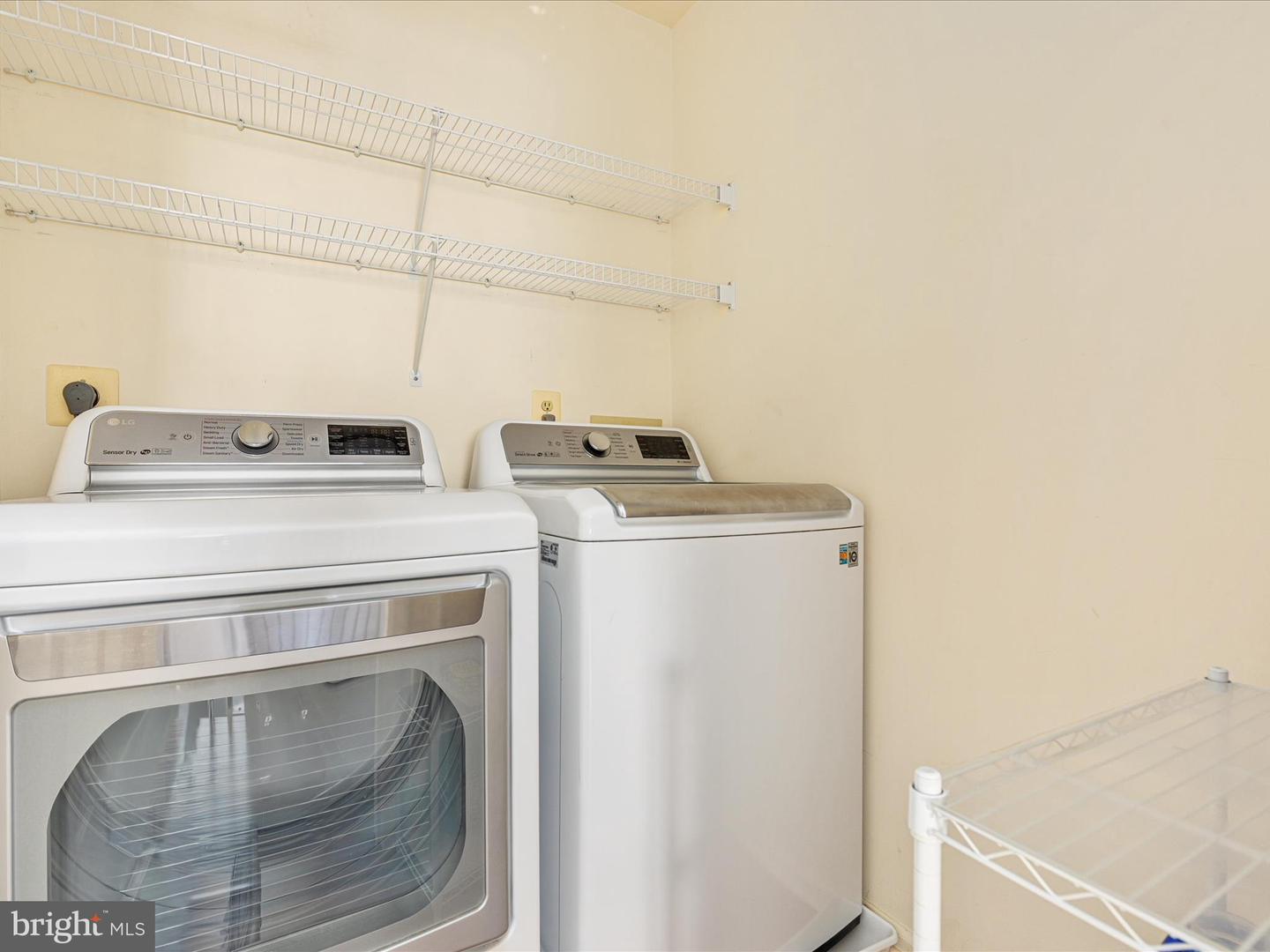 20607 WOODMERE CT, STERLING, Virginia 20165, 4 Bedrooms Bedrooms, 19 Rooms Rooms,3 BathroomsBathrooms,Residential,For sale,20607 WOODMERE CT,VALO2103368 MLS # VALO2103368