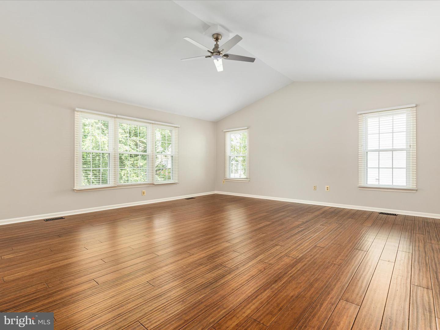 20607 WOODMERE CT, STERLING, Virginia 20165, 4 Bedrooms Bedrooms, 19 Rooms Rooms,3 BathroomsBathrooms,Residential,For sale,20607 WOODMERE CT,VALO2103368 MLS # VALO2103368