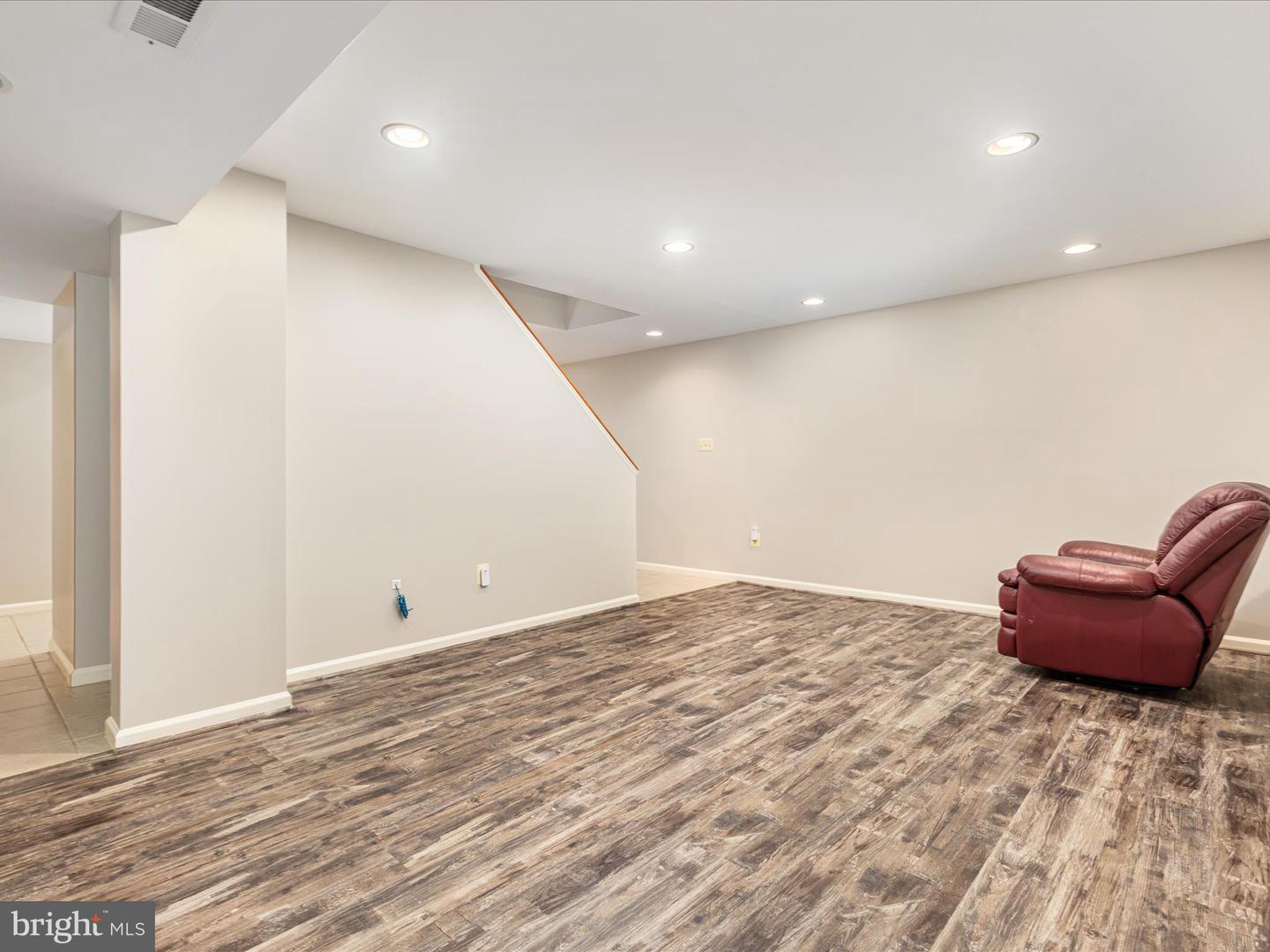 20607 WOODMERE CT, STERLING, Virginia 20165, 4 Bedrooms Bedrooms, 19 Rooms Rooms,3 BathroomsBathrooms,Residential,For sale,20607 WOODMERE CT,VALO2103368 MLS # VALO2103368