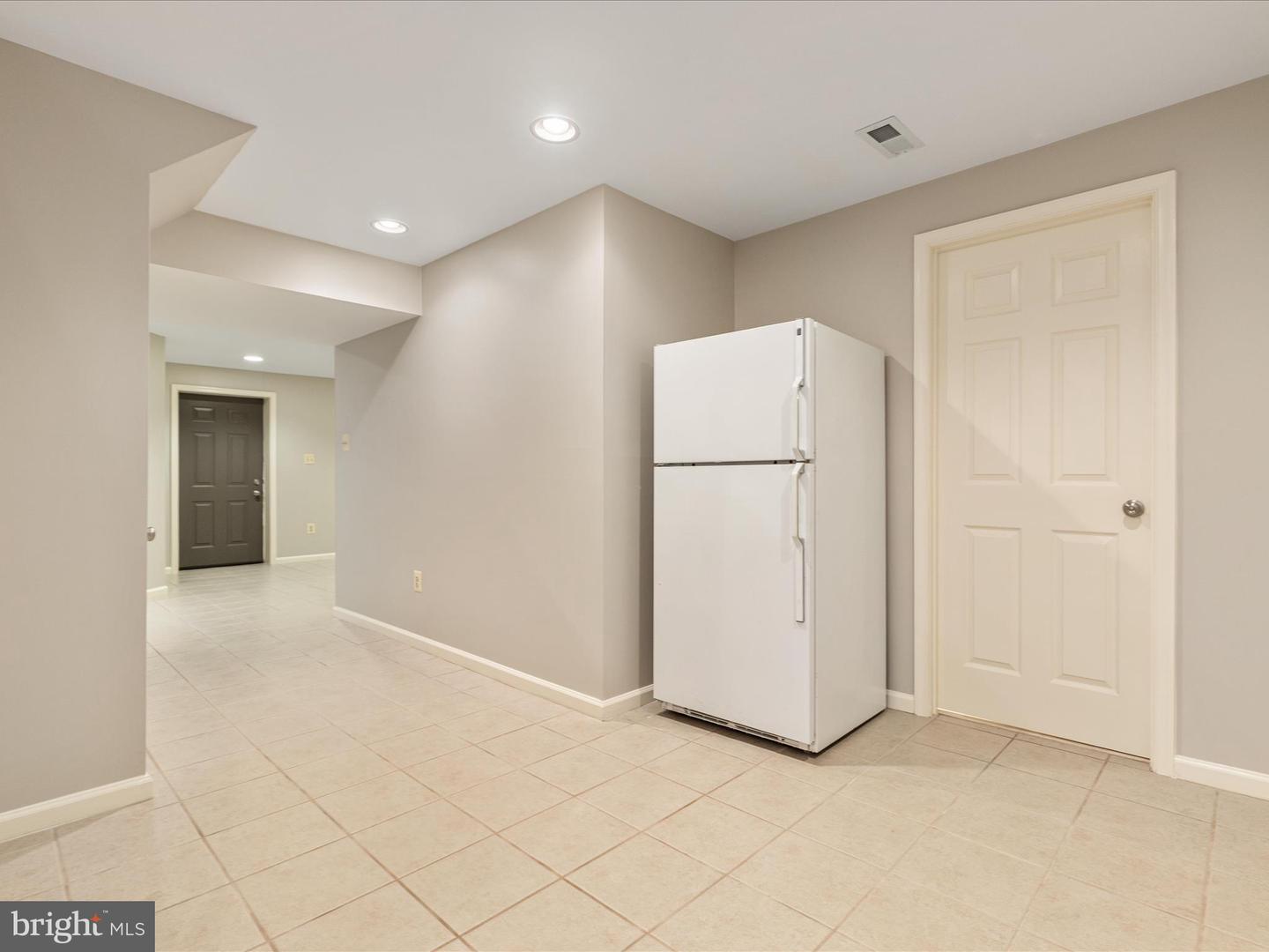 20607 WOODMERE CT, STERLING, Virginia 20165, 4 Bedrooms Bedrooms, 19 Rooms Rooms,3 BathroomsBathrooms,Residential,For sale,20607 WOODMERE CT,VALO2103368 MLS # VALO2103368
