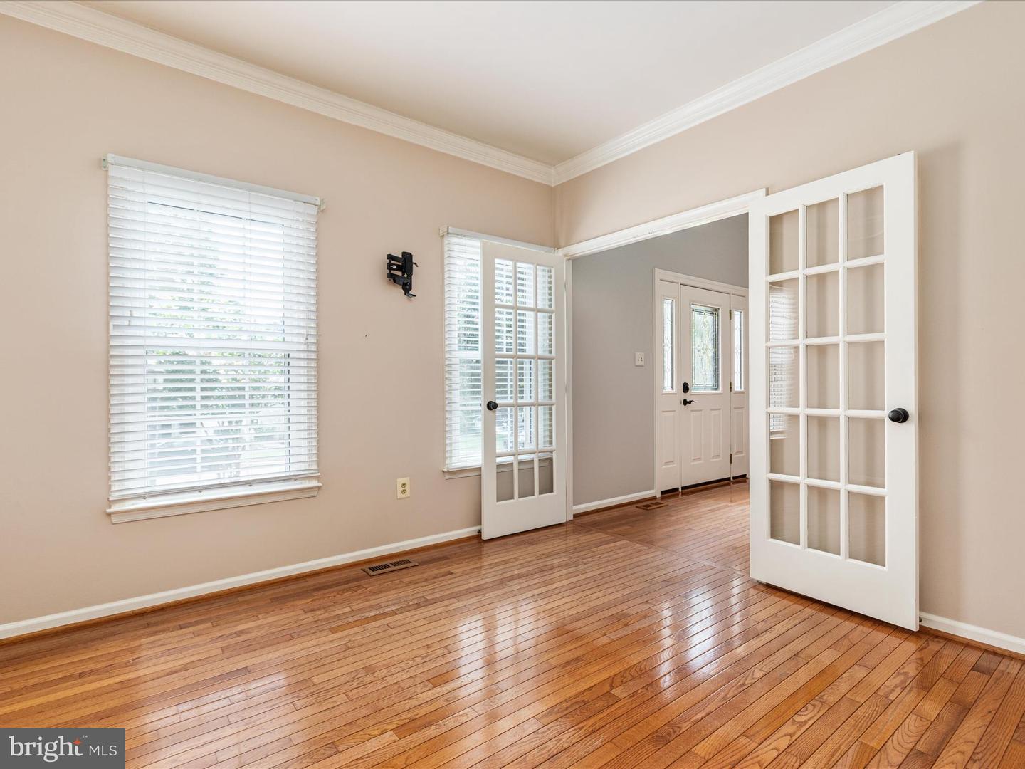 20607 WOODMERE CT, STERLING, Virginia 20165, 4 Bedrooms Bedrooms, 19 Rooms Rooms,3 BathroomsBathrooms,Residential,For sale,20607 WOODMERE CT,VALO2103368 MLS # VALO2103368