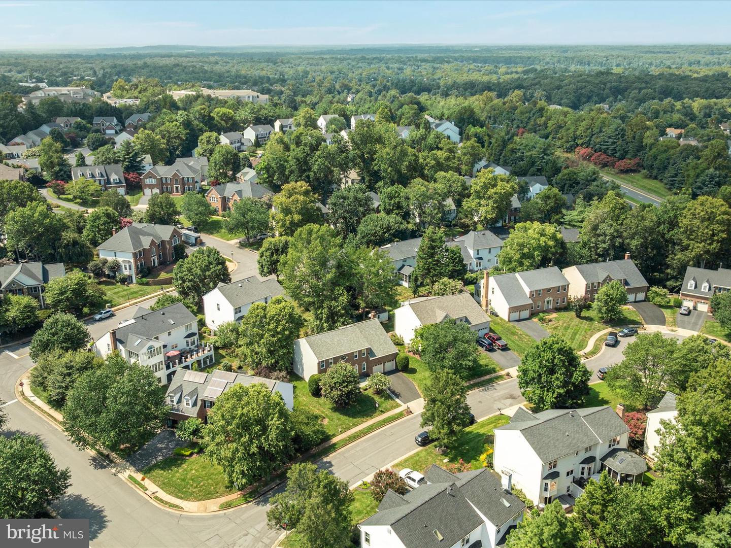 20607 WOODMERE CT, STERLING, Virginia 20165, 4 Bedrooms Bedrooms, 19 Rooms Rooms,3 BathroomsBathrooms,Residential,For sale,20607 WOODMERE CT,VALO2103368 MLS # VALO2103368