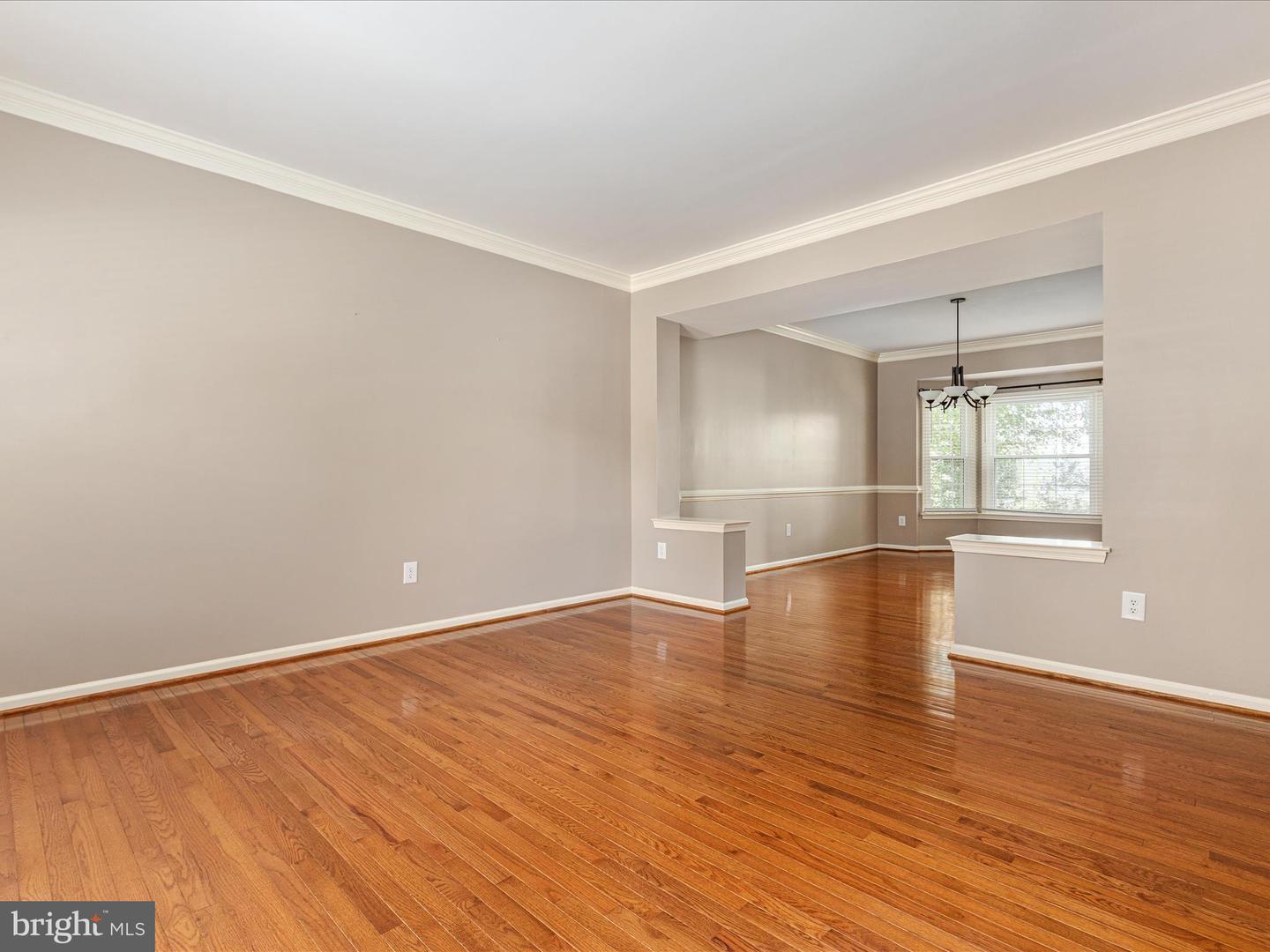 20607 WOODMERE CT, STERLING, Virginia 20165, 4 Bedrooms Bedrooms, 19 Rooms Rooms,3 BathroomsBathrooms,Residential,For sale,20607 WOODMERE CT,VALO2103368 MLS # VALO2103368