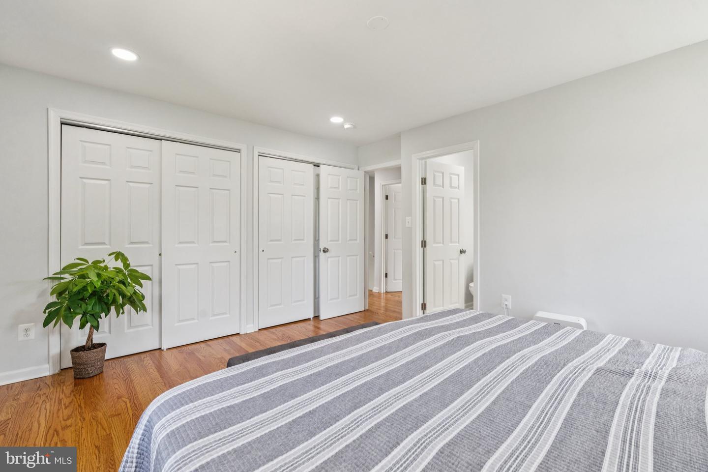 2013 MAYNARD DR, FALLS CHURCH, Virginia 22043, 5 Bedrooms Bedrooms, ,3 BathroomsBathrooms,Residential,For sale,2013 MAYNARD DR,VAFX2258204 MLS # VAFX2258204