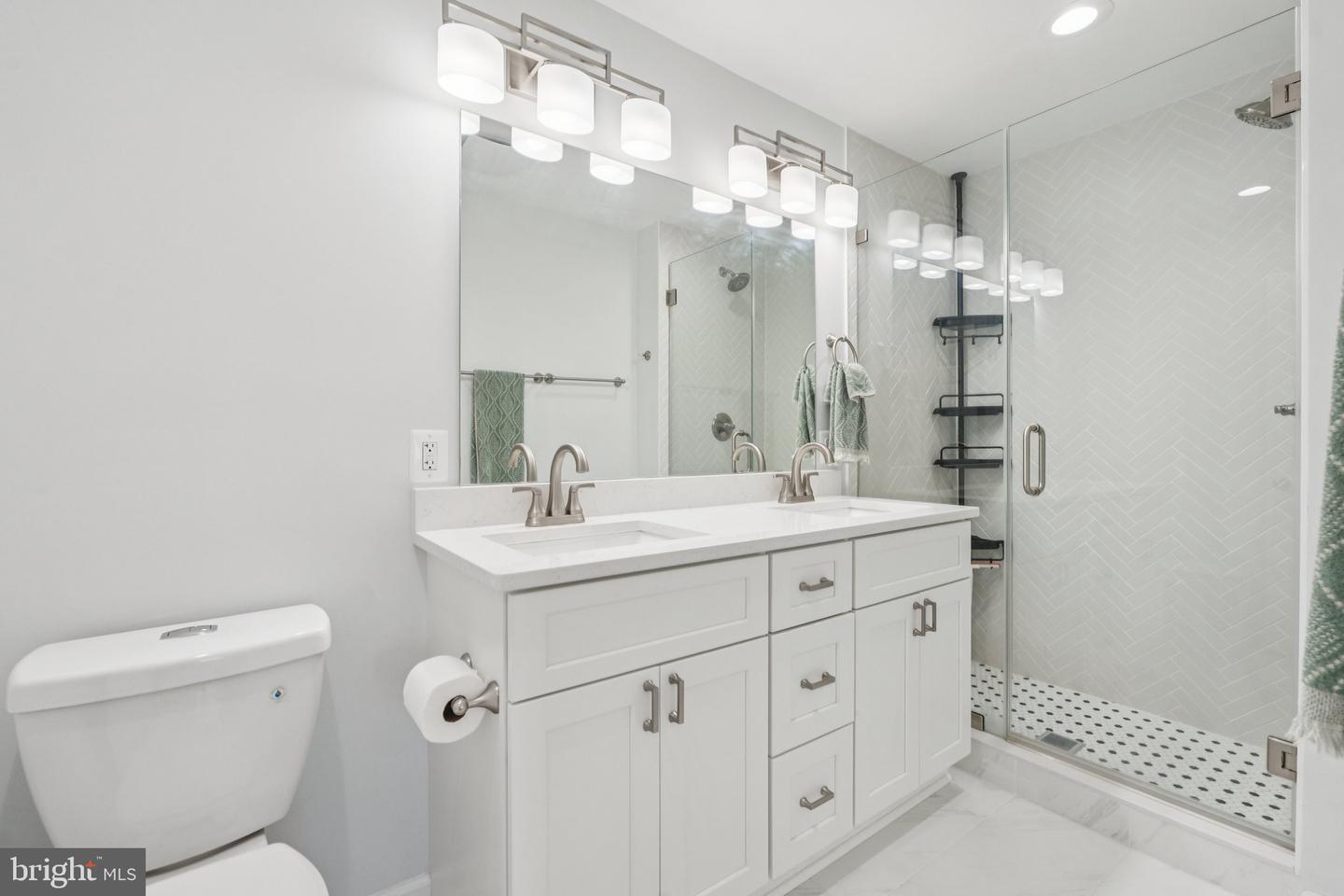 2013 MAYNARD DR, FALLS CHURCH, Virginia 22043, 5 Bedrooms Bedrooms, ,3 BathroomsBathrooms,Residential,For sale,2013 MAYNARD DR,VAFX2258204 MLS # VAFX2258204