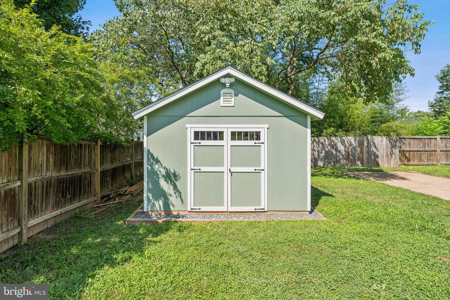 2013 MAYNARD DR, FALLS CHURCH, Virginia 22043, 5 Bedrooms Bedrooms, ,3 BathroomsBathrooms,Residential,For sale,2013 MAYNARD DR,VAFX2258204 MLS # VAFX2258204