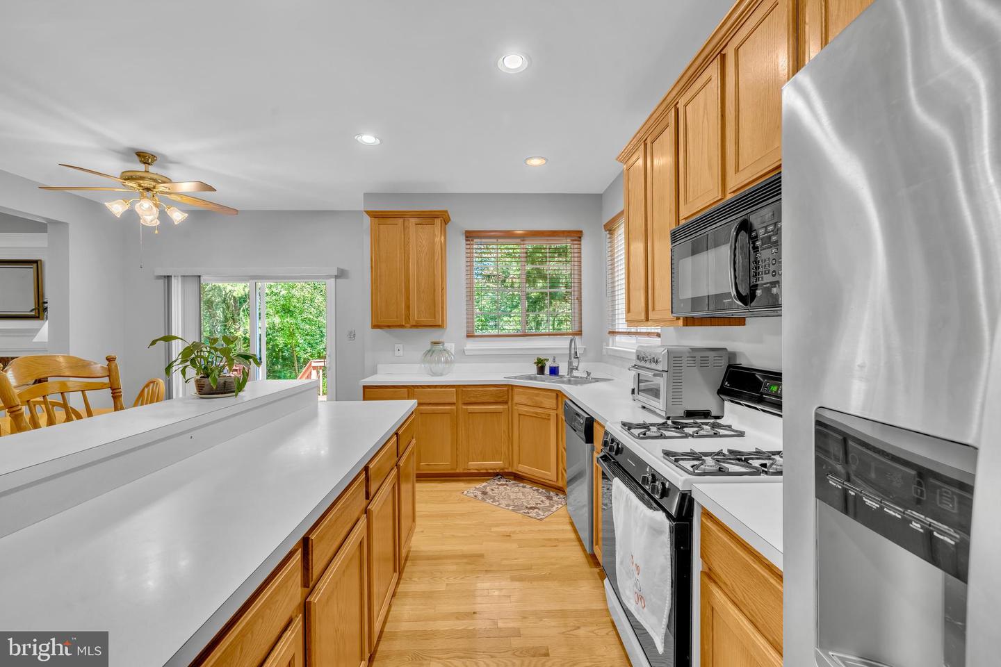 43332 BURKE DALE ST, CHANTILLY, Virginia 20152, 4 Bedrooms Bedrooms, ,3 BathroomsBathrooms,Residential,For sale,43332 BURKE DALE ST,VALO2103374 MLS # VALO2103374