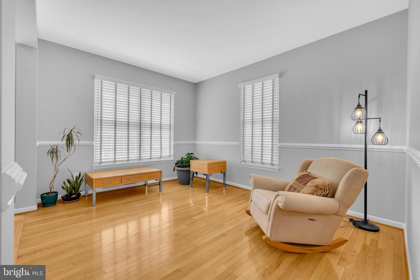 43332 BURKE DALE ST, CHANTILLY, Virginia 20152, 4 Bedrooms Bedrooms, ,3 BathroomsBathrooms,Residential,For sale,43332 BURKE DALE ST,VALO2103374 MLS # VALO2103374