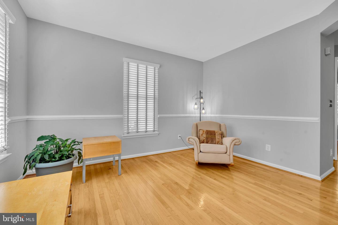 43332 BURKE DALE ST, CHANTILLY, Virginia 20152, 4 Bedrooms Bedrooms, ,3 BathroomsBathrooms,Residential,For sale,43332 BURKE DALE ST,VALO2103374 MLS # VALO2103374