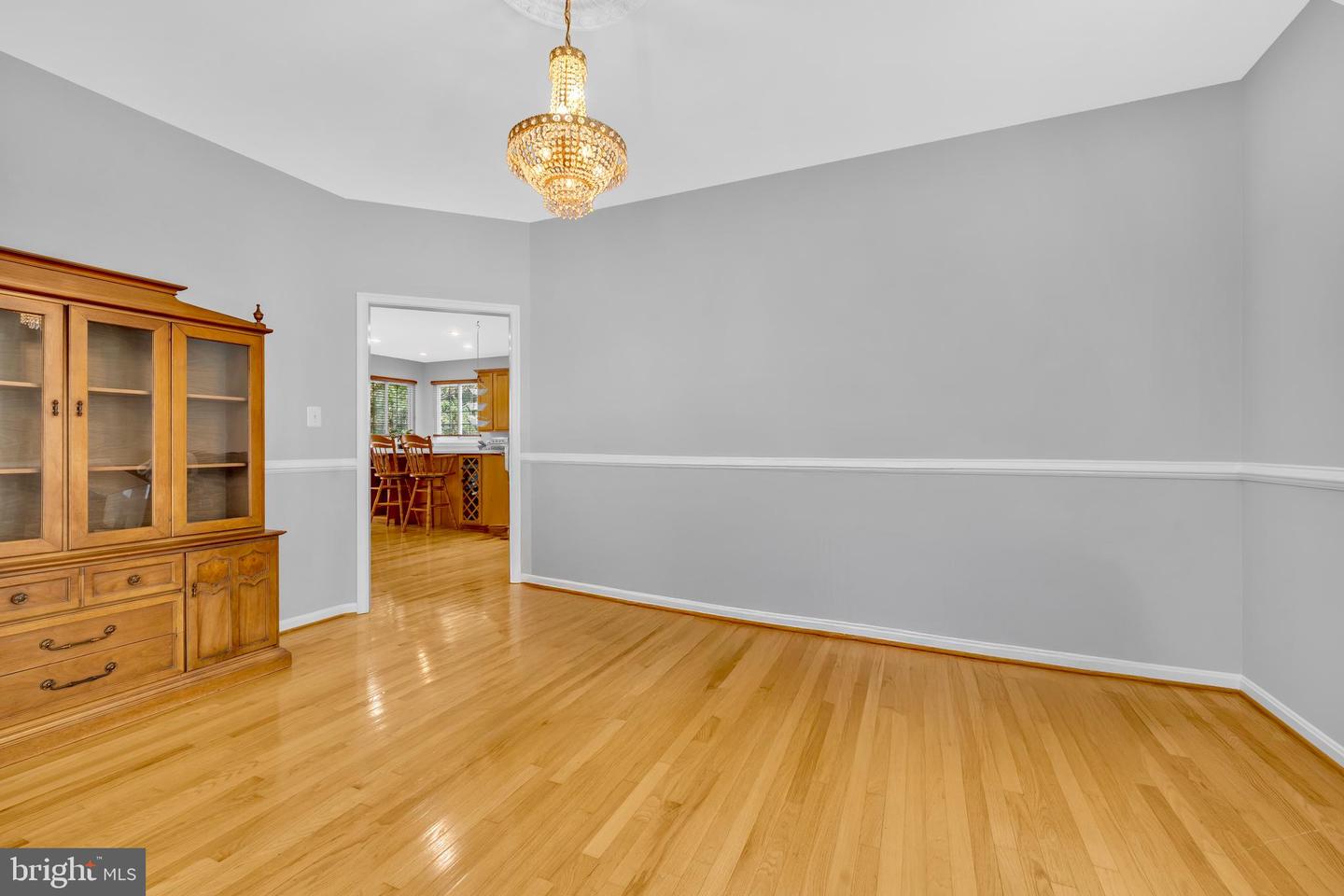 43332 BURKE DALE ST, CHANTILLY, Virginia 20152, 4 Bedrooms Bedrooms, ,3 BathroomsBathrooms,Residential,For sale,43332 BURKE DALE ST,VALO2103374 MLS # VALO2103374