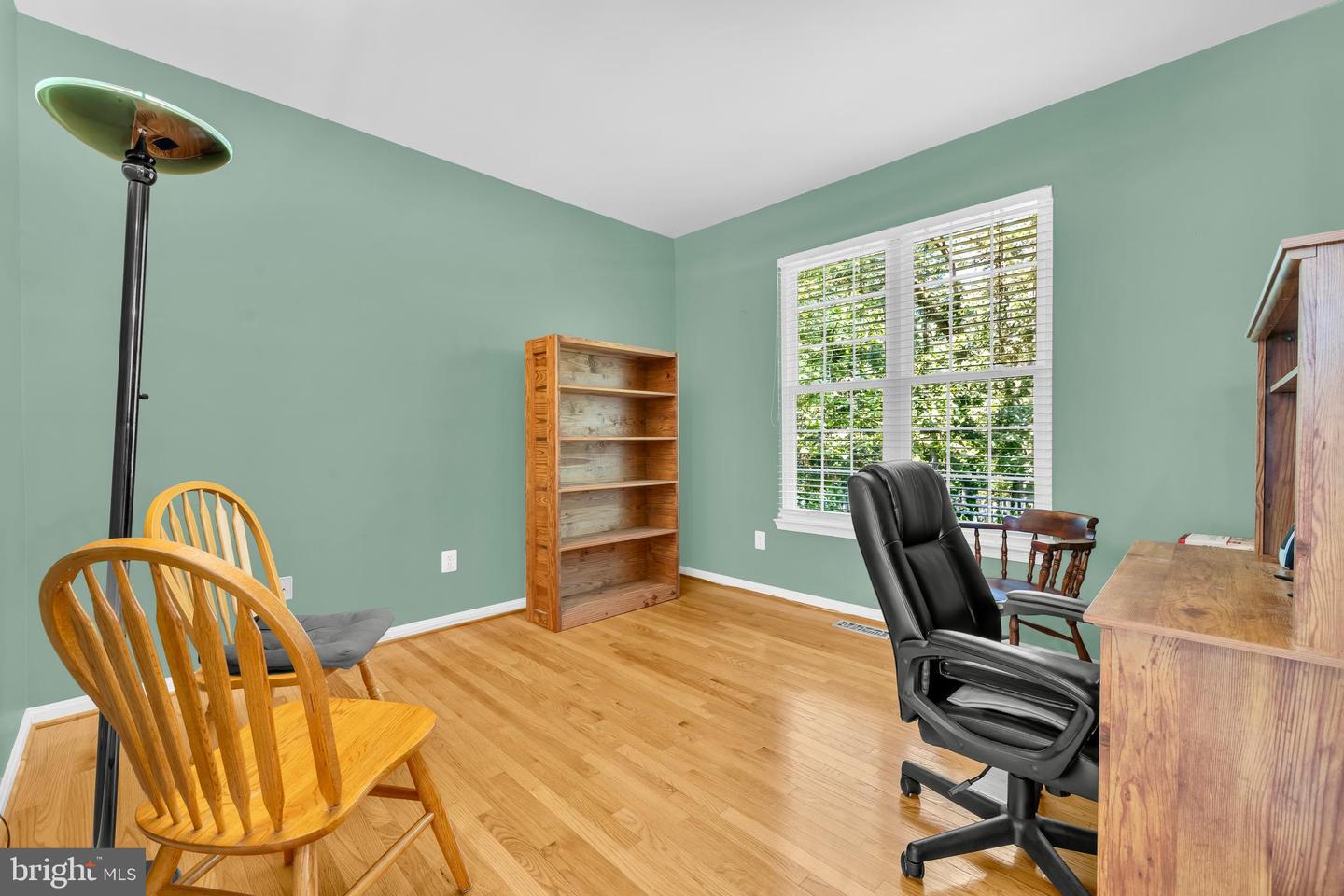 43332 BURKE DALE ST, CHANTILLY, Virginia 20152, 4 Bedrooms Bedrooms, ,3 BathroomsBathrooms,Residential,For sale,43332 BURKE DALE ST,VALO2103374 MLS # VALO2103374