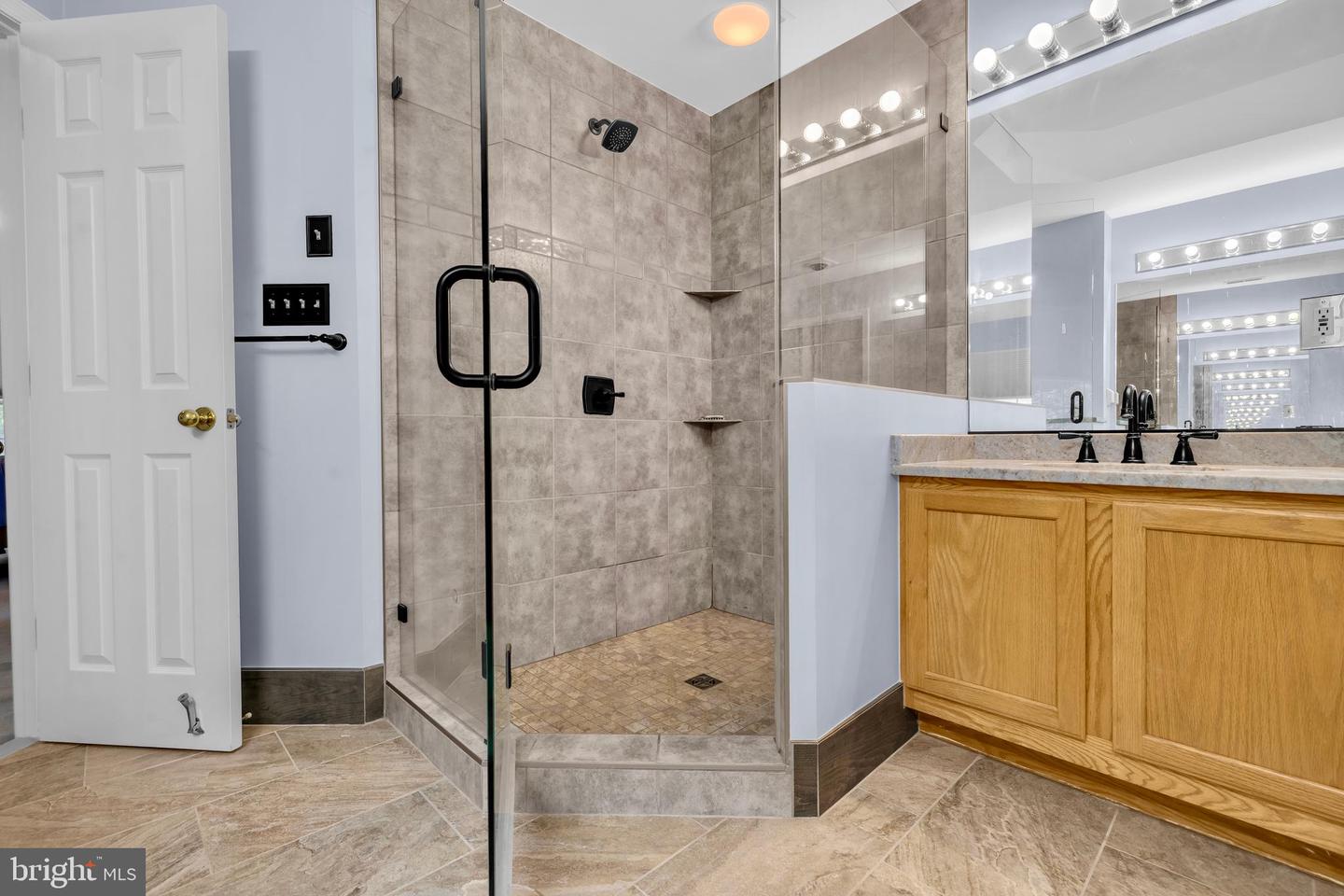43332 BURKE DALE ST, CHANTILLY, Virginia 20152, 4 Bedrooms Bedrooms, ,3 BathroomsBathrooms,Residential,For sale,43332 BURKE DALE ST,VALO2103374 MLS # VALO2103374