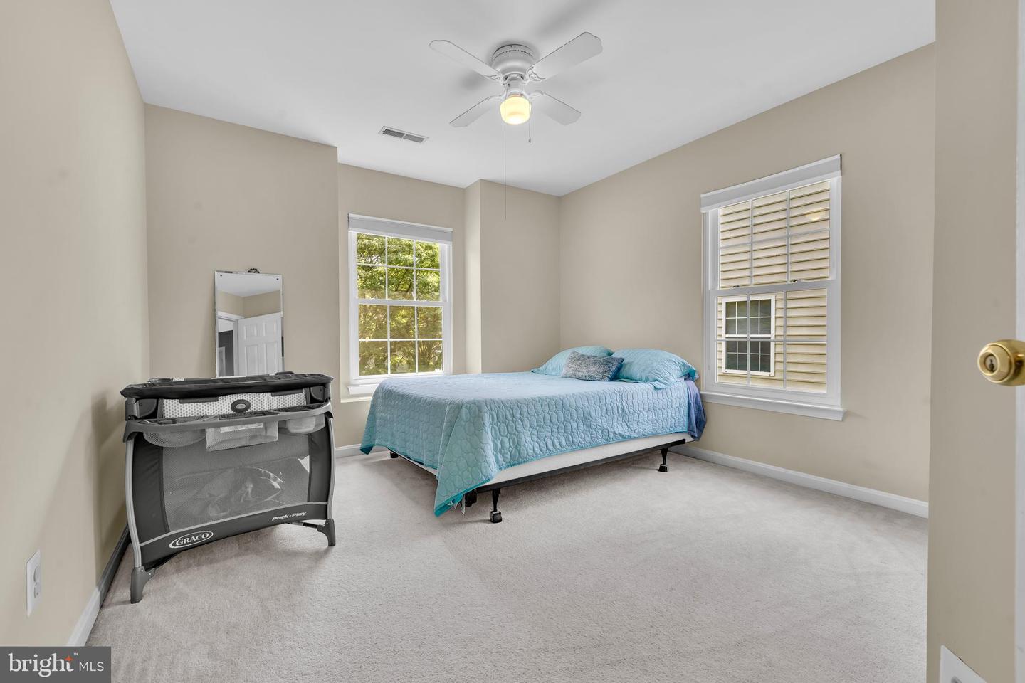 43332 BURKE DALE ST, CHANTILLY, Virginia 20152, 4 Bedrooms Bedrooms, ,3 BathroomsBathrooms,Residential,For sale,43332 BURKE DALE ST,VALO2103374 MLS # VALO2103374