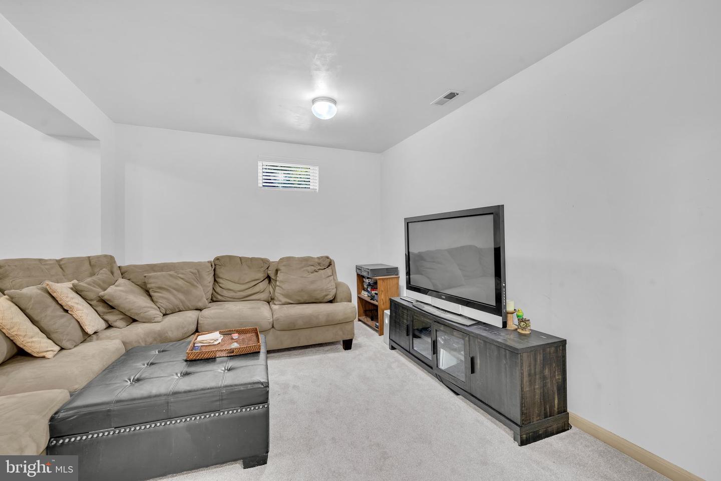 43332 BURKE DALE ST, CHANTILLY, Virginia 20152, 4 Bedrooms Bedrooms, ,3 BathroomsBathrooms,Residential,For sale,43332 BURKE DALE ST,VALO2103374 MLS # VALO2103374