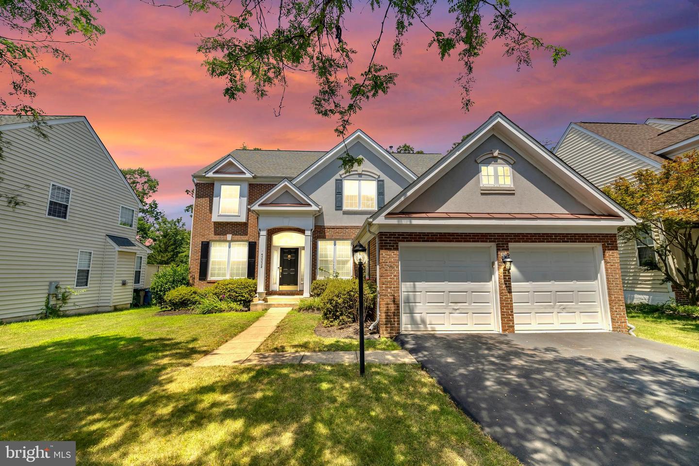 43332 BURKE DALE ST, CHANTILLY, Virginia 20152, 4 Bedrooms Bedrooms, ,3 BathroomsBathrooms,Residential,For sale,43332 BURKE DALE ST,VALO2103374 MLS # VALO2103374