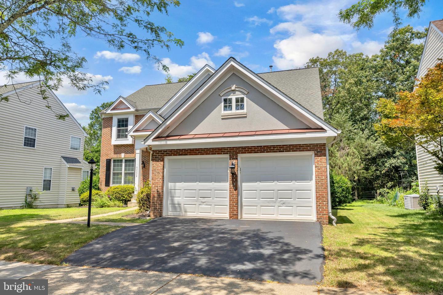 43332 BURKE DALE ST, CHANTILLY, Virginia 20152, 4 Bedrooms Bedrooms, ,3 BathroomsBathrooms,Residential,For sale,43332 BURKE DALE ST,VALO2103374 MLS # VALO2103374