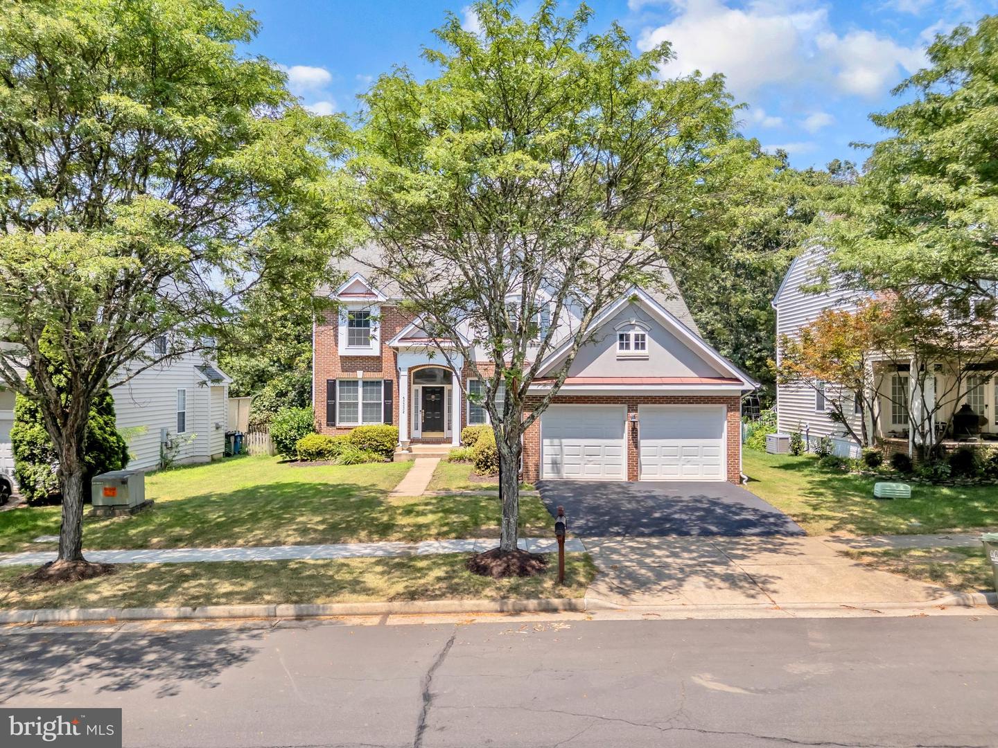43332 BURKE DALE ST, CHANTILLY, Virginia 20152, 4 Bedrooms Bedrooms, ,3 BathroomsBathrooms,Residential,For sale,43332 BURKE DALE ST,VALO2103374 MLS # VALO2103374