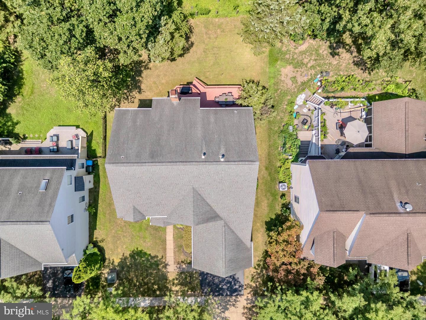 43332 BURKE DALE ST, CHANTILLY, Virginia 20152, 4 Bedrooms Bedrooms, ,3 BathroomsBathrooms,Residential,For sale,43332 BURKE DALE ST,VALO2103374 MLS # VALO2103374