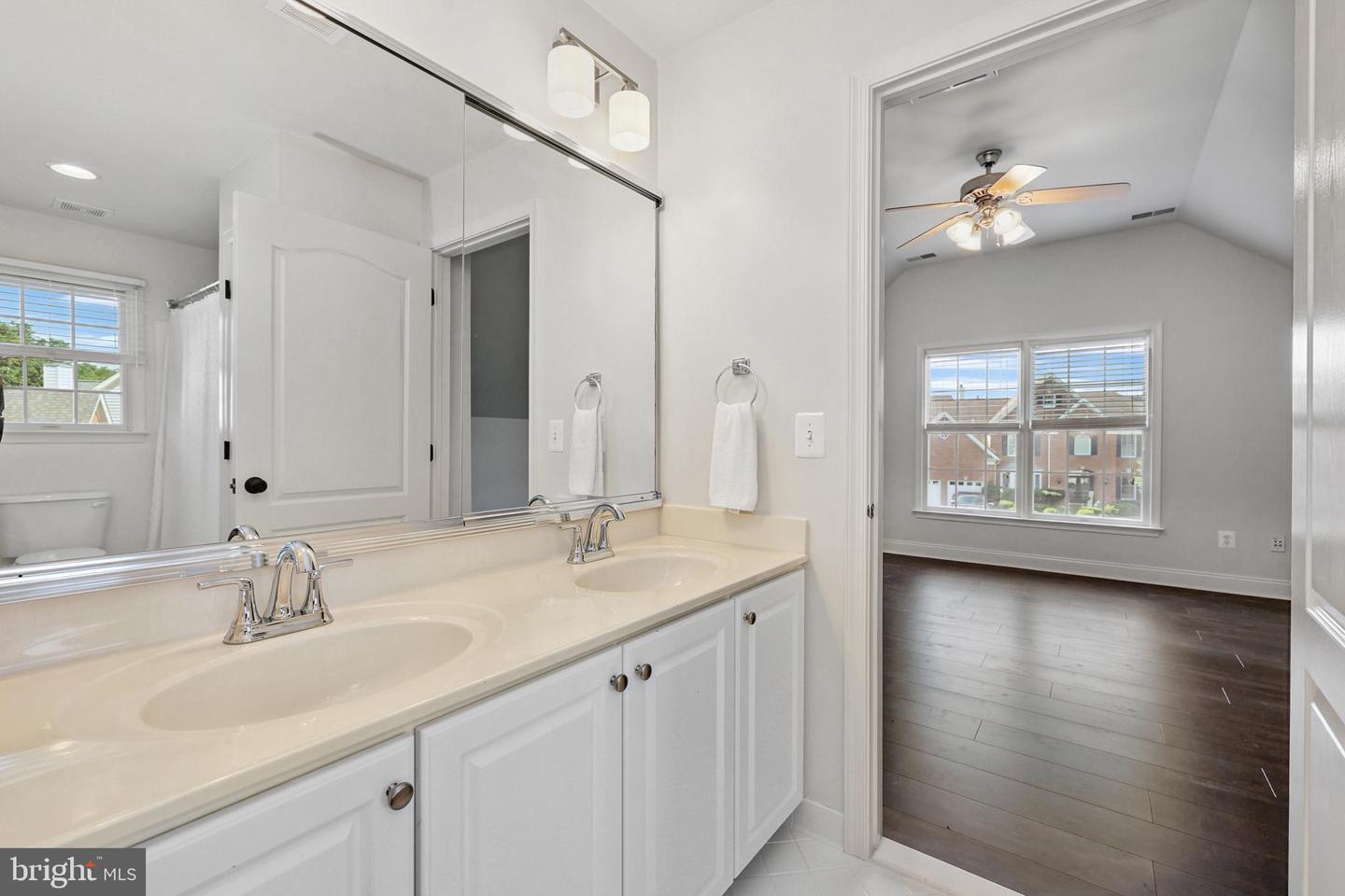 5008 DESERT FOREST CT, HAYMARKET, Virginia 20169, 4 Bedrooms Bedrooms, ,4 BathroomsBathrooms,Residential,For sale,5008 DESERT FOREST CT,VAPW2100272 MLS # VAPW2100272