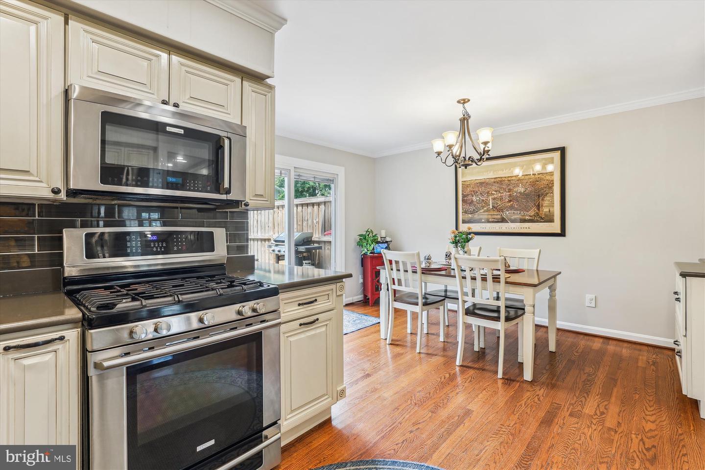 204 E CUSTIS, ALEXANDRIA, Virginia 22301, 3 Bedrooms Bedrooms, ,1 BathroomBathrooms,Residential,For sale,204 E CUSTIS,VAAX2048016 MLS # VAAX2048016