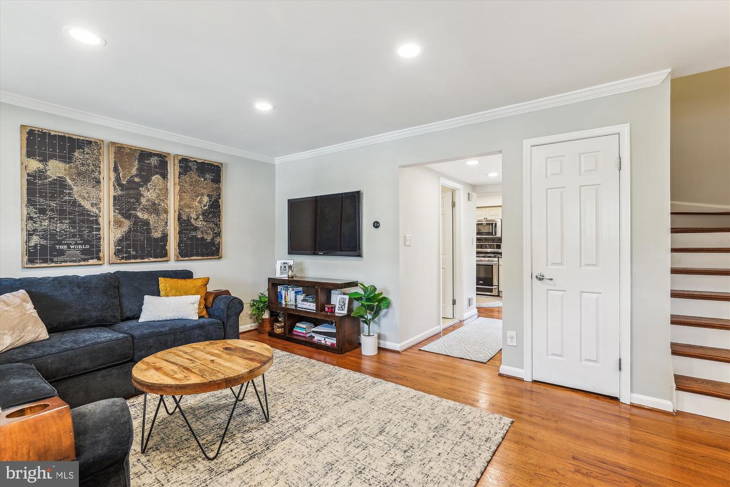 204 E CUSTIS, ALEXANDRIA, Virginia 22301, 3 Bedrooms Bedrooms, ,1 BathroomBathrooms,Residential,For sale,204 E CUSTIS,VAAX2048016 MLS # VAAX2048016