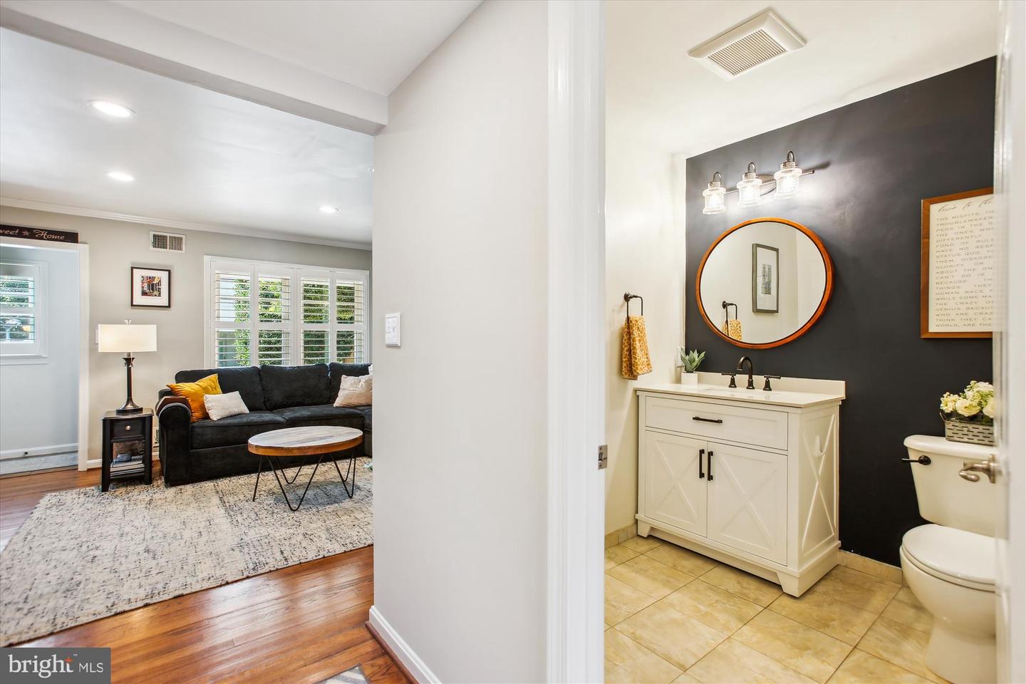204 E CUSTIS, ALEXANDRIA, Virginia 22301, 3 Bedrooms Bedrooms, ,1 BathroomBathrooms,Residential,For sale,204 E CUSTIS,VAAX2048016 MLS # VAAX2048016